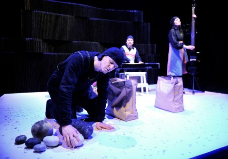 Astons stenar 1 Teater Pero Foto Jose Figueroa.jpg