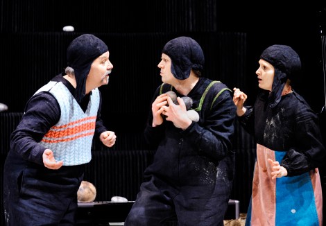 Astons stenar 2 Teater Pero Foto Jose Figueroa.jpg