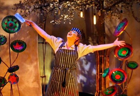 The Hunting of the Snark Vaudeville Theatre Polly Smith (The Butcher) Credit Simon Annand (2).JPG